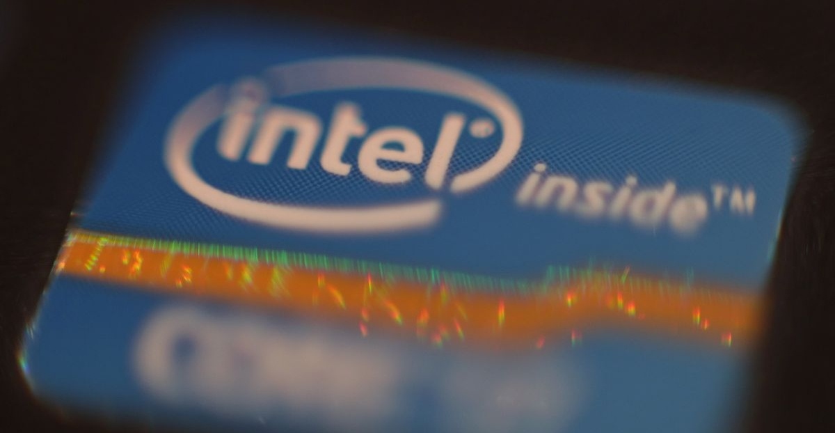 В процессорах Intel выявлено еще несколько уязвимостей, часть из которых критические