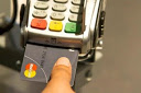 MasterCard оснастит новые пластиковые карты сканером отпечатков пальцев