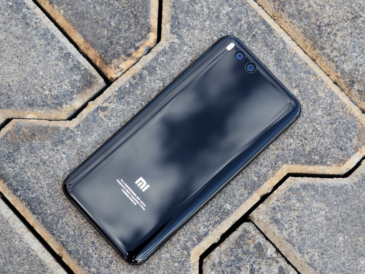 Компания Xiaomi представила список своих смартфонов, которые получат обновление ОС до Android 7.0-7.1. Nougat