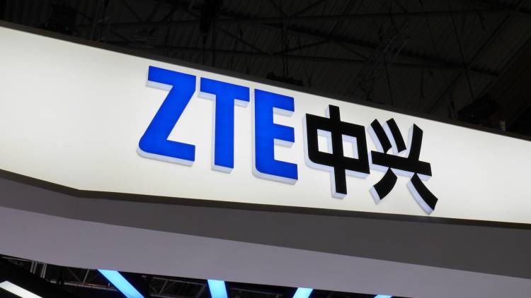 Компания ZTE обещает принять «определенные меры» в связи с запретом США